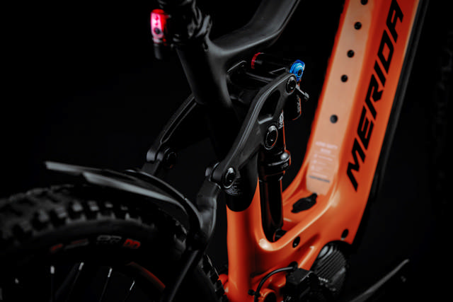 Detail-1 eONE-SIXTY 9000Detail